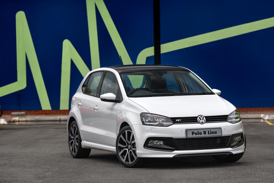  Volkswagen Polo R-Line 5-Door 2017 года  (ZA) (фото 4 из 15)